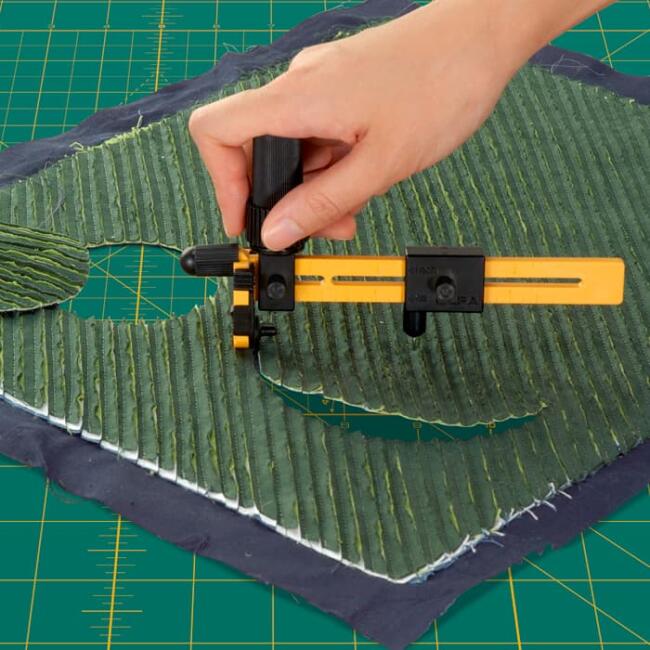 Olfa Daire Kesici Maket Bıçağı Yuvarlak Bıçaklı 4-22 cm Çap N:CMP-3 - 2