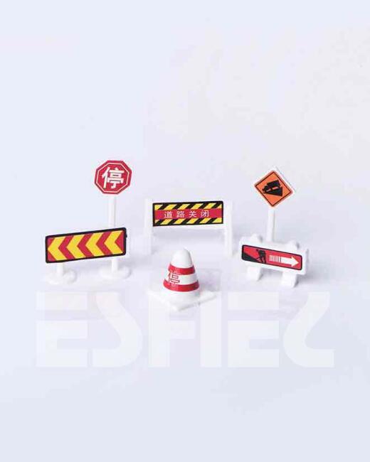 Trafik ve Yol Yapım İşaretleri 1:50 Ölçek 9 adet - 2